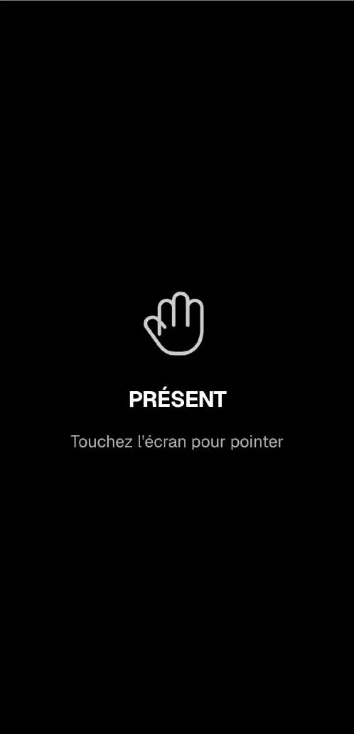 La borne en veille, l’écran attend un toucher pour réveiller la caméra
